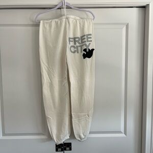 NEW freecity White Sweatpants LARGE